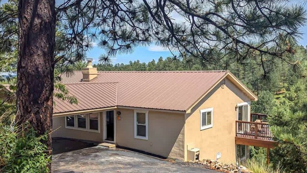 Alto House | Las Nubes Summary: La