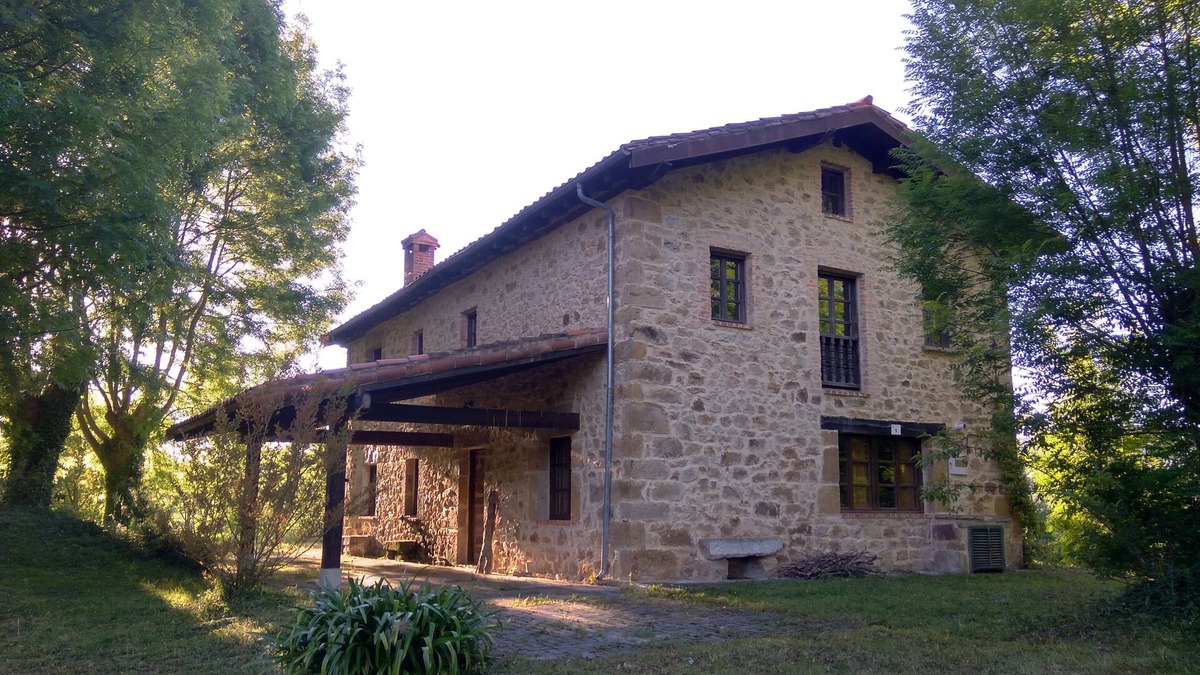 Hornedo House | Las Torquillas, in the middle of nature and one step away from everything, beaches, city .