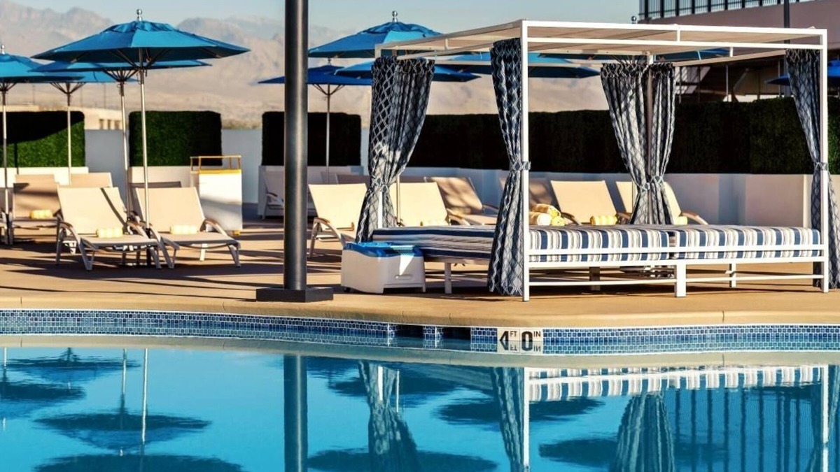 Gateway District Hotel | Las Vegas Escape! 3 Great Units, Casino, Pool, Close to High Roller!