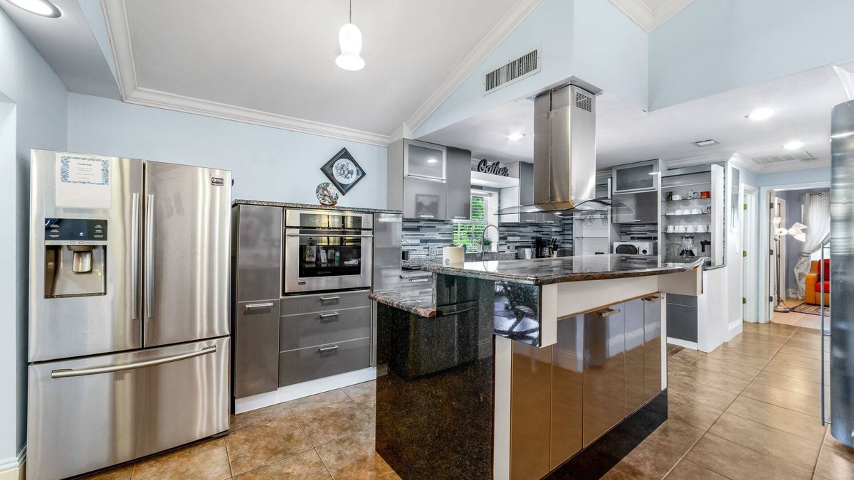 Windermere Villa | Last Minute Disney Getaway! Private Pool & Themed Bedrooms. Book Now! #115909