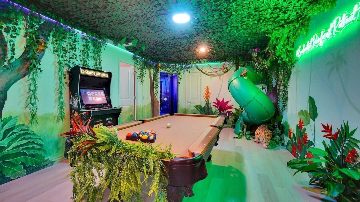 Davenport Villa | Last Minute Disney! Private Pool, Hot Tub & Themed Bedrooms. Book Now! #120877