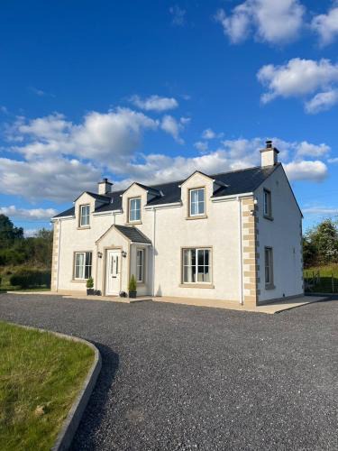 Enniskillen House | Lattone House
