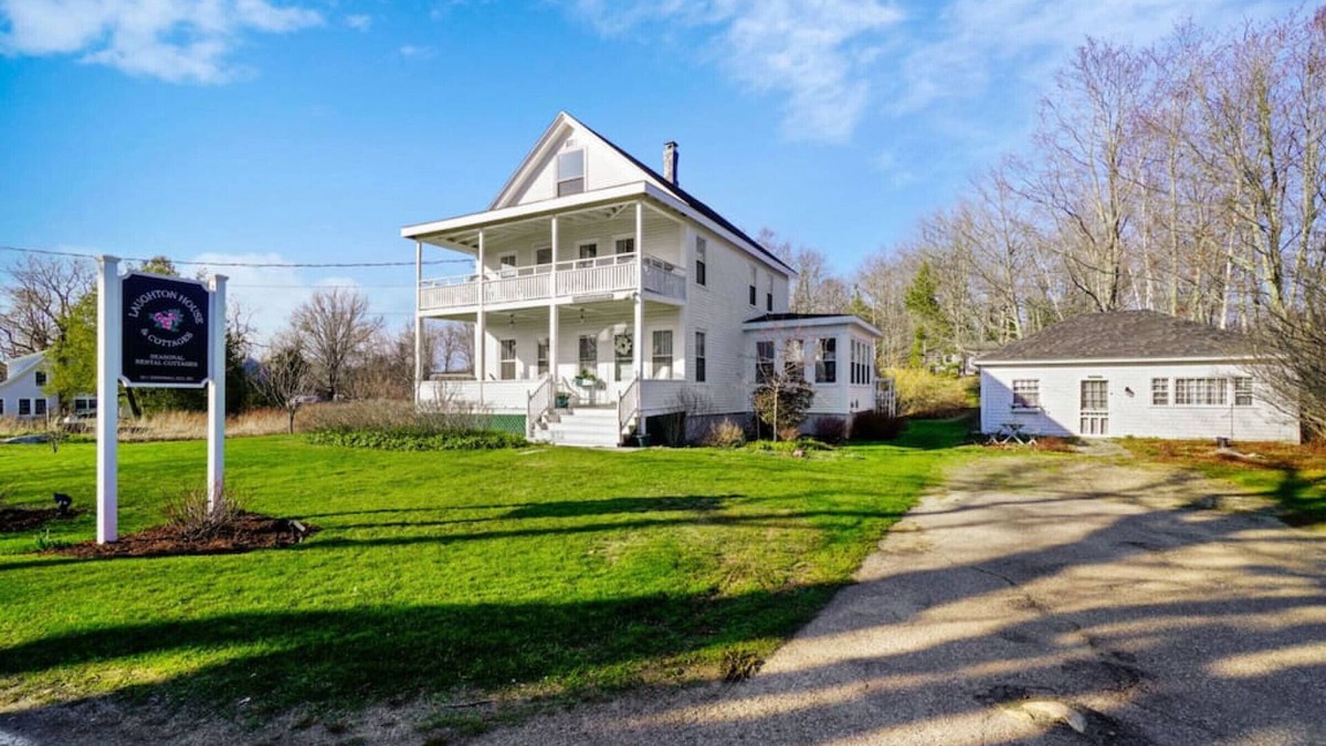 Pemaquid Beach House | Laughton House & Cottages