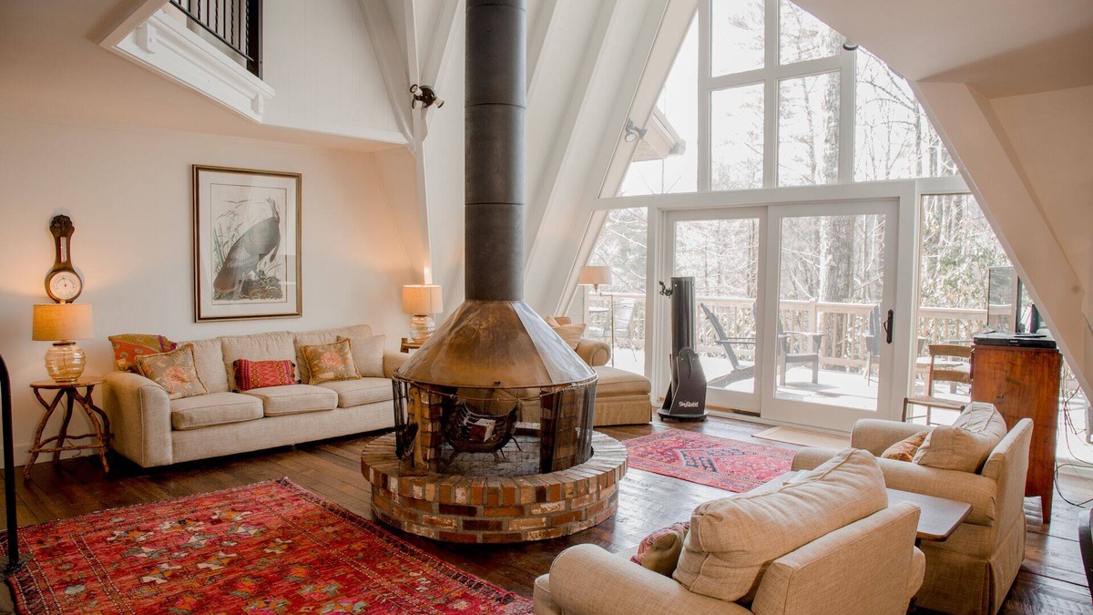 Lake Sequoyah House | Laurel Cottage- Close to Downtown Charming A-Frame Retreat