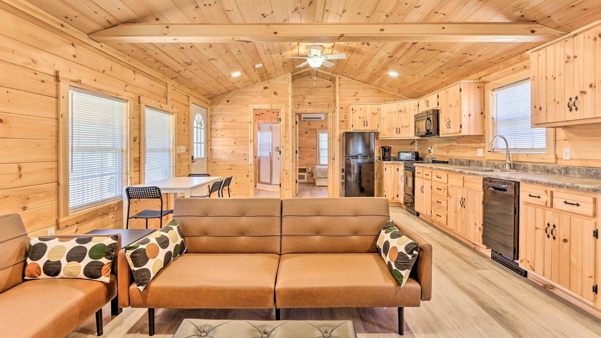 Laurelville Cottage | Laurelville Cabin < 11 Mi to Old Man's Cave!
