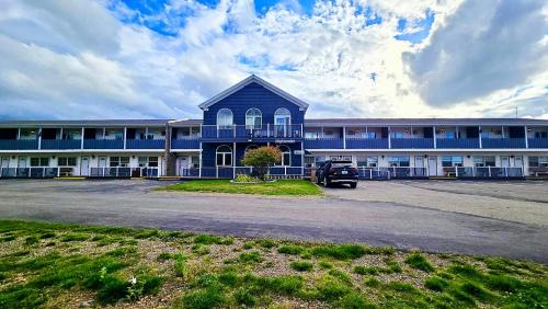 Cheticamp Hotel | Laurie's Inn