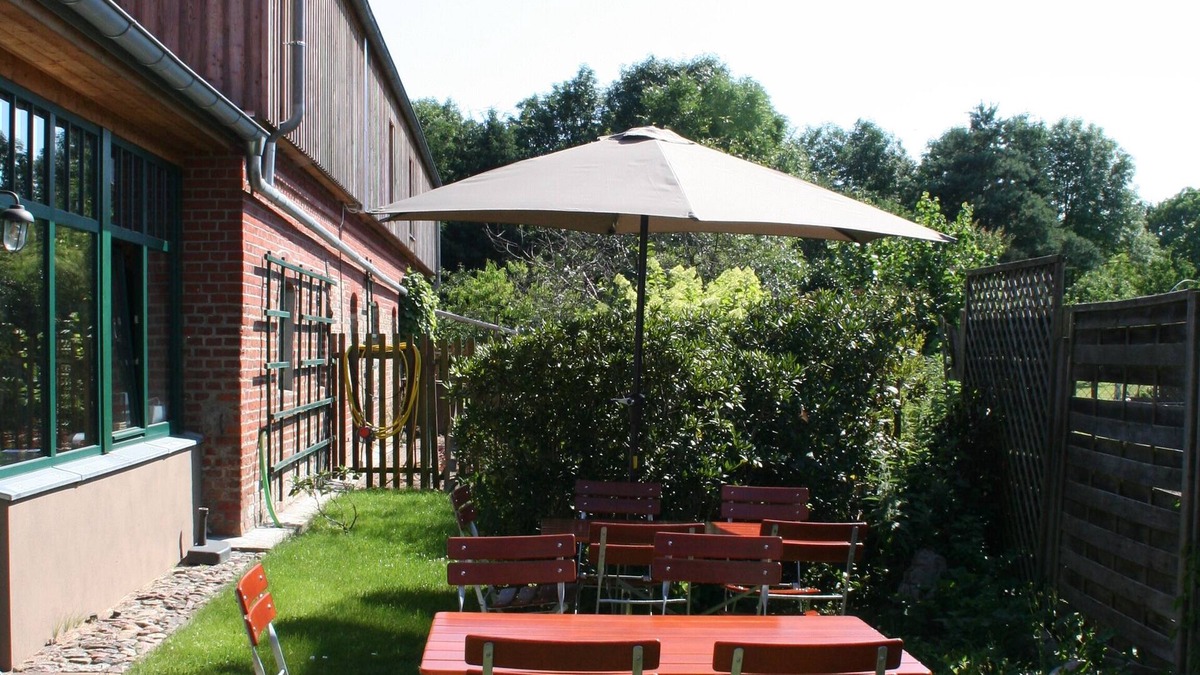 Temnitzquell Apartment | Lauschige Wohnung im Nebengebäude auf Märkischem Vierseithof