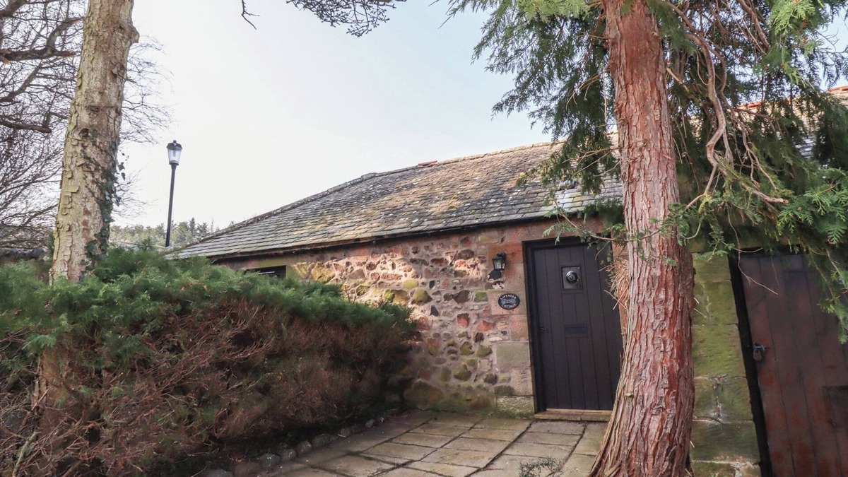 Akeld Cottage | LAVENDER COTTAGE, family friendly in Wooler