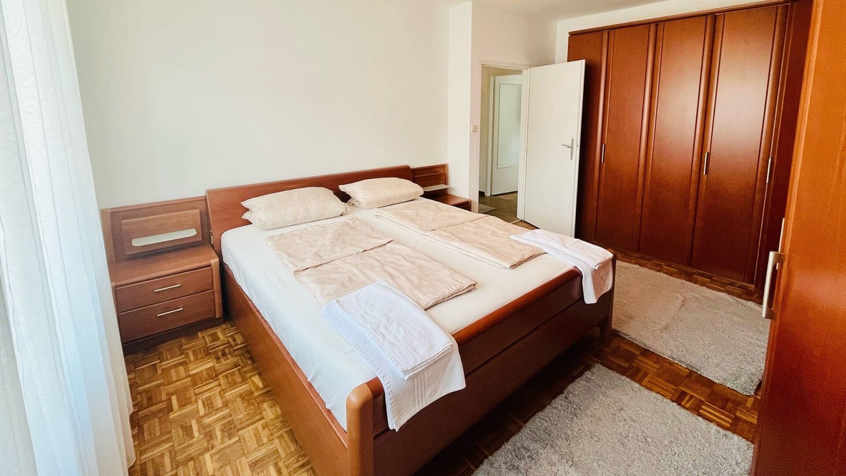 Linz Apartment | Lavender Home - Linz