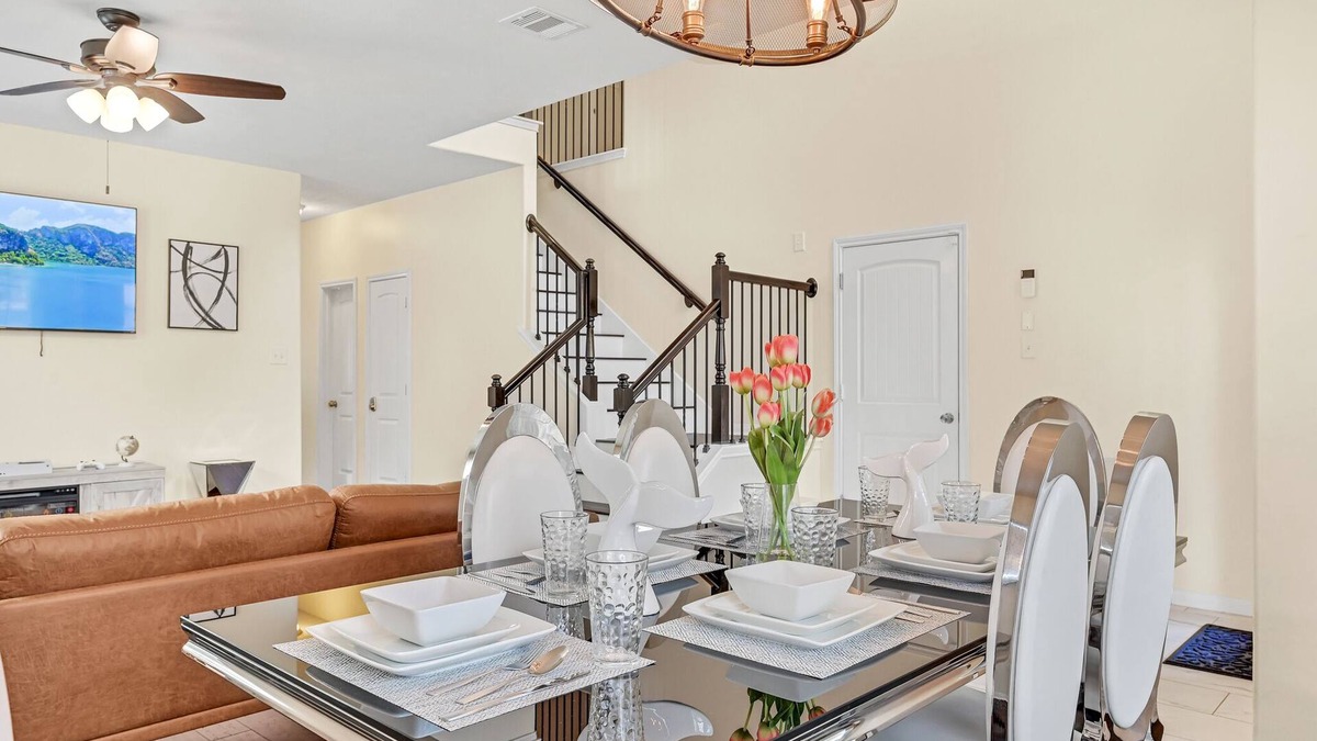Spring House | Lavender Wonder - 6 Bdrm, 3.5 bath with pool & spa