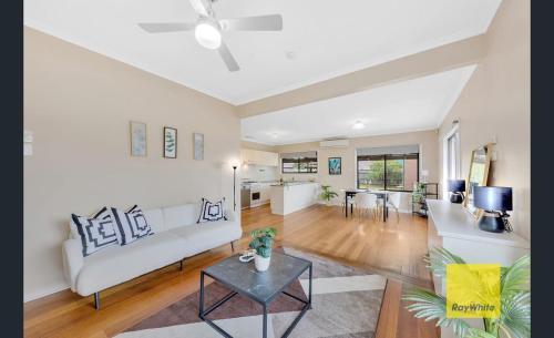 Laverton Hostel | Laverton Rooms