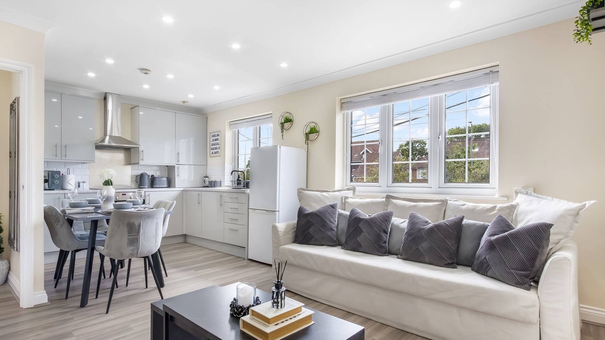 Oakleigh Apartment | Lavish 1 Bedroom Apartment