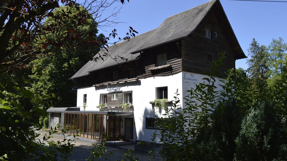 Fauvillers House | Lavish Holiday Home in Fauvillers with Garden