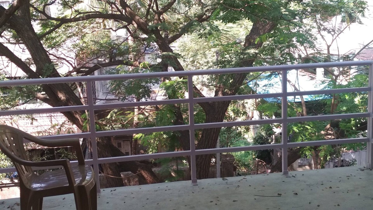 Bandra Kurla complex House | Laxmi Niwas HomeStay Serviced Apartment Chembur Mumbai for famailies