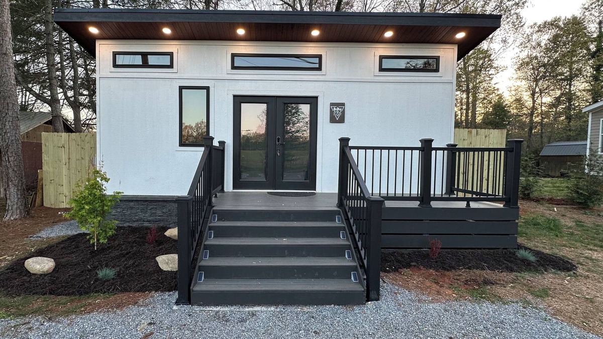 Marion House | Layla Haus-Tiny Home W/Private Yard ~ Pet Friendly