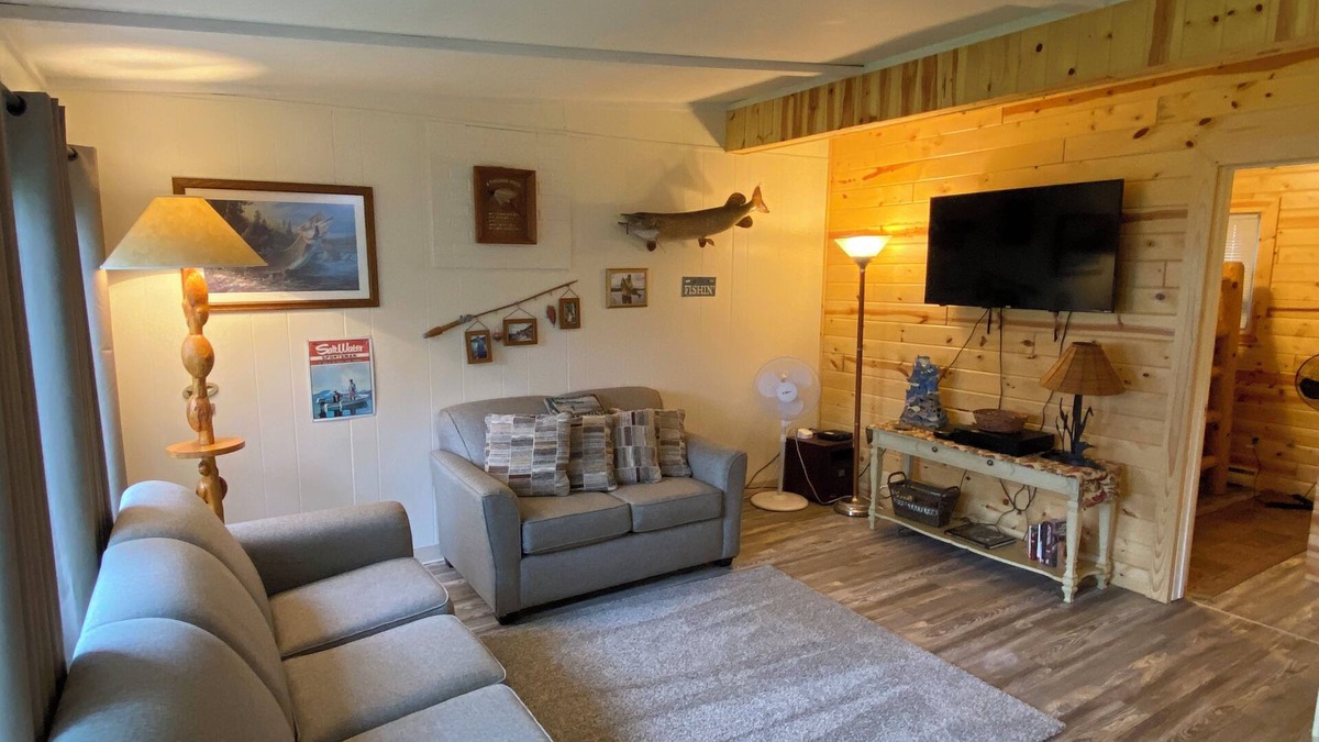Cadillac House | Lazy Acorn "The Blue Gill" on Lake Mitchell