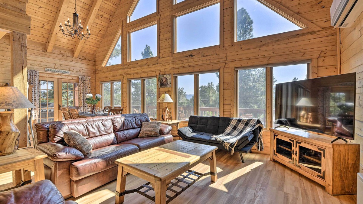 Pagosa Springs Cottage | Lazy Beaver Lodge Pagosa Cabin w/Deck, Fire Pit