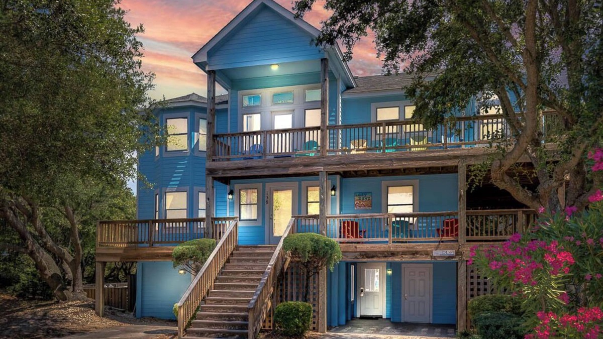 Duck House | Lazy Dayz | 620 ft from the beach | Private Pool, Hot Tub | Duck
