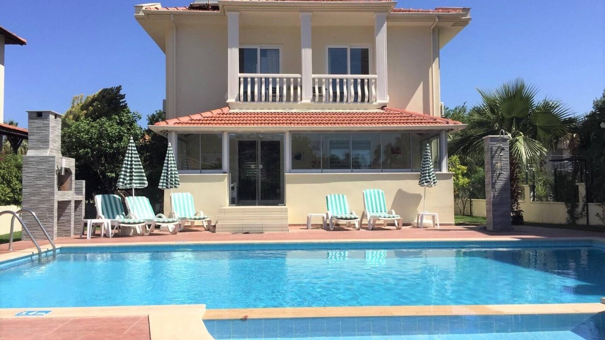 Dalyan Villa | Lazy Duck Villa Large stylish, high spec private villa with pool, close to shops