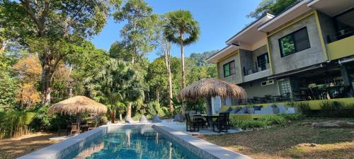 Bai Lan Resort | Lazy Republique