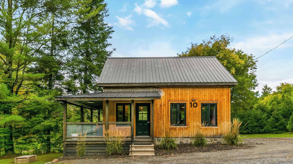 Lac-Brome Ski Chalet | Le 10 - Spa, Sauna, Shower, Bromont, Lac-Brome