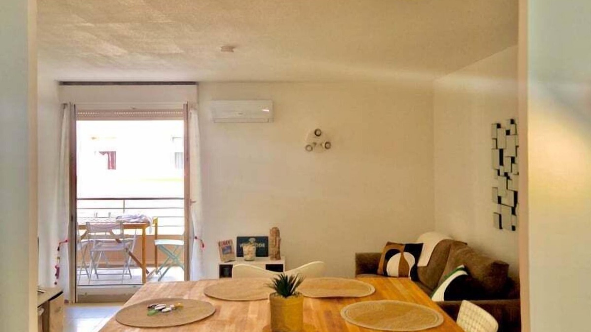 Costieres Apartment | Le 14, 2 bedrooms, A/C, comfort, near highways