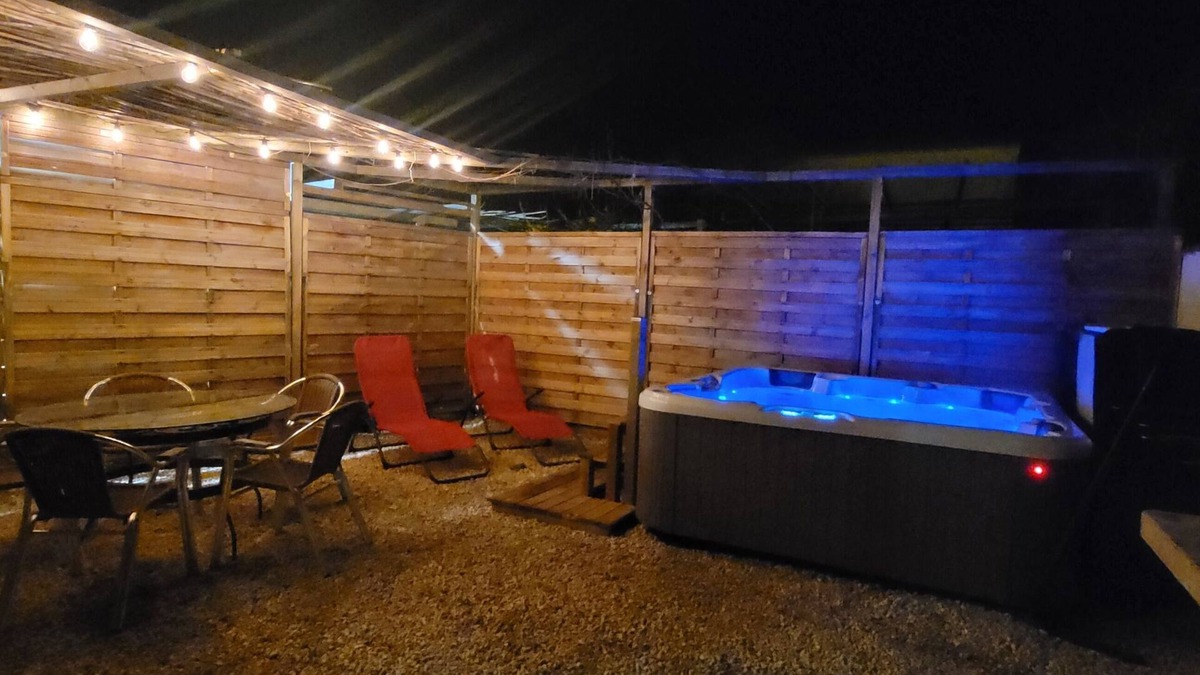 Thezan-les-Beziers House | "Le 34° sud" - 2-bedroom house with jacuzzi.