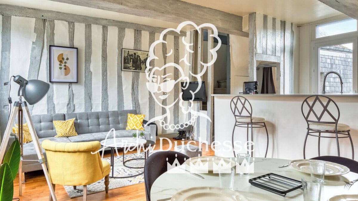 Quartier Vieux Marche-Cathedrale Apartment | Le Auguste, charmant duplex avec terrasse.