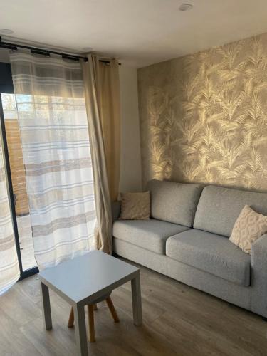Saint-Etienne-du-Gres Apartment | Le Bastidon des Alpilles