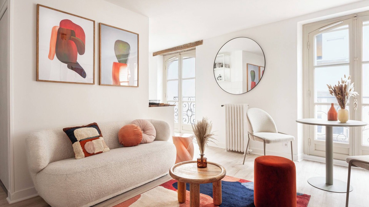 Blois Apartment | Le Beauvoir: 18th Century Arty Refuge