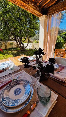 Saint-Saturnin-les-Avignon House | Le Beldi, Mas de Village 1870