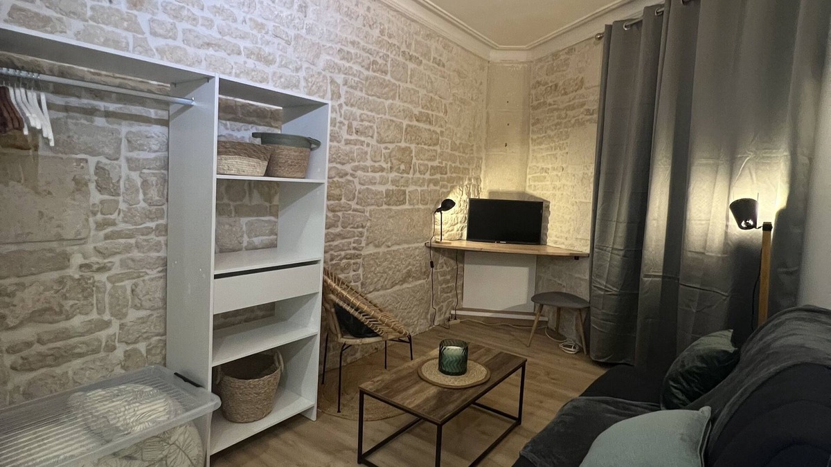 Centre Ville Apartment | Le Bjorn - Cosy T1 refurbished - Centre