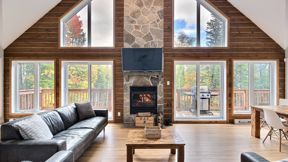 Morin Heights Ski Chalet | Le Bonheur-Spa/BIKE, OUTDOOR + SKI-IN/SKI-OUT