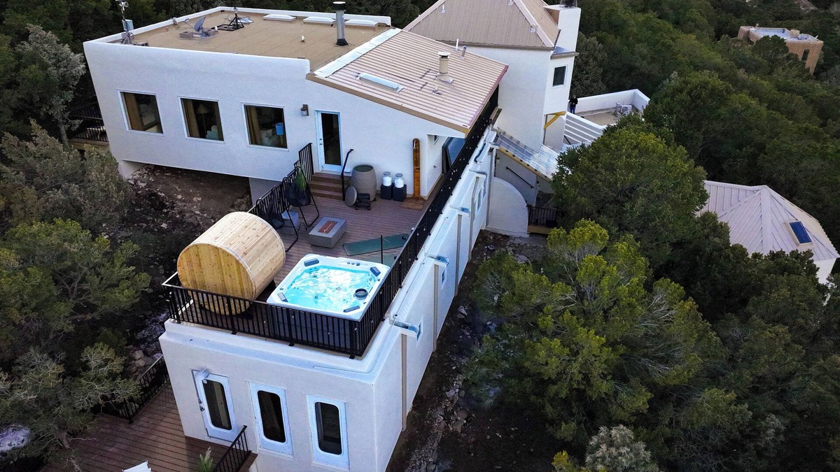 North Hills House | Le Boudenly x Breathtaking Views+Jacuzzi+Dry Sauna