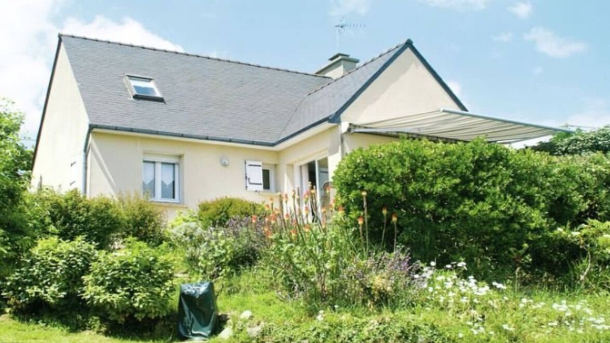 Saint-Mathieu House | LE BOUT DU MONDEnmaison avec terrasse plein sud et jardin avec accès à la plage
