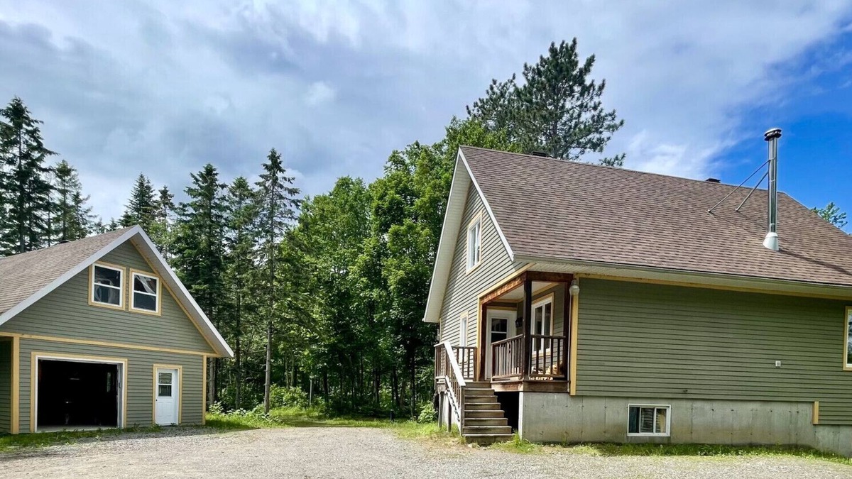Saint-Gabriel-de-Valcartier Ski Chalet | Le Rivat - House for family