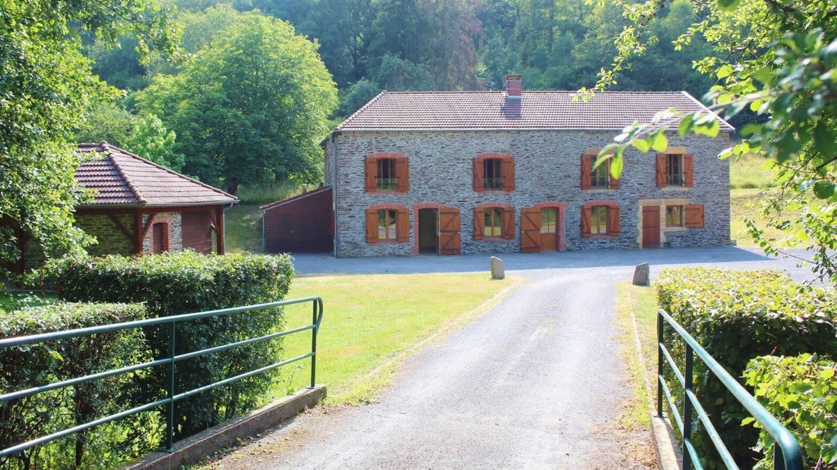 Neufmanil House | LE CABRERA - NEUFMANIL