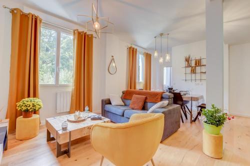 Savignac-les-Ormeaux Apartment | Le Campels