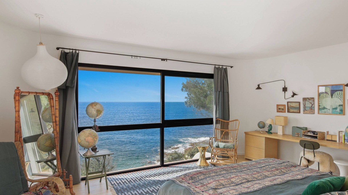 Carqueiranne Villa | LE CANON - Exceptional waterfront home in Carqueiranne
