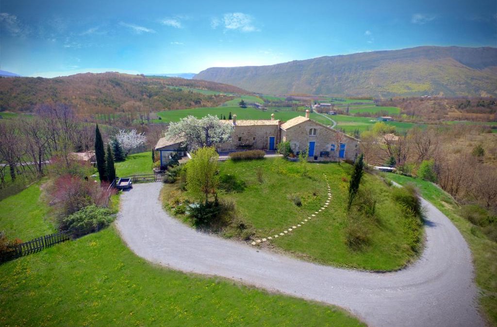 Laragne-Monteglin Bed & Breakfast | Le Castelet-Arzeliers