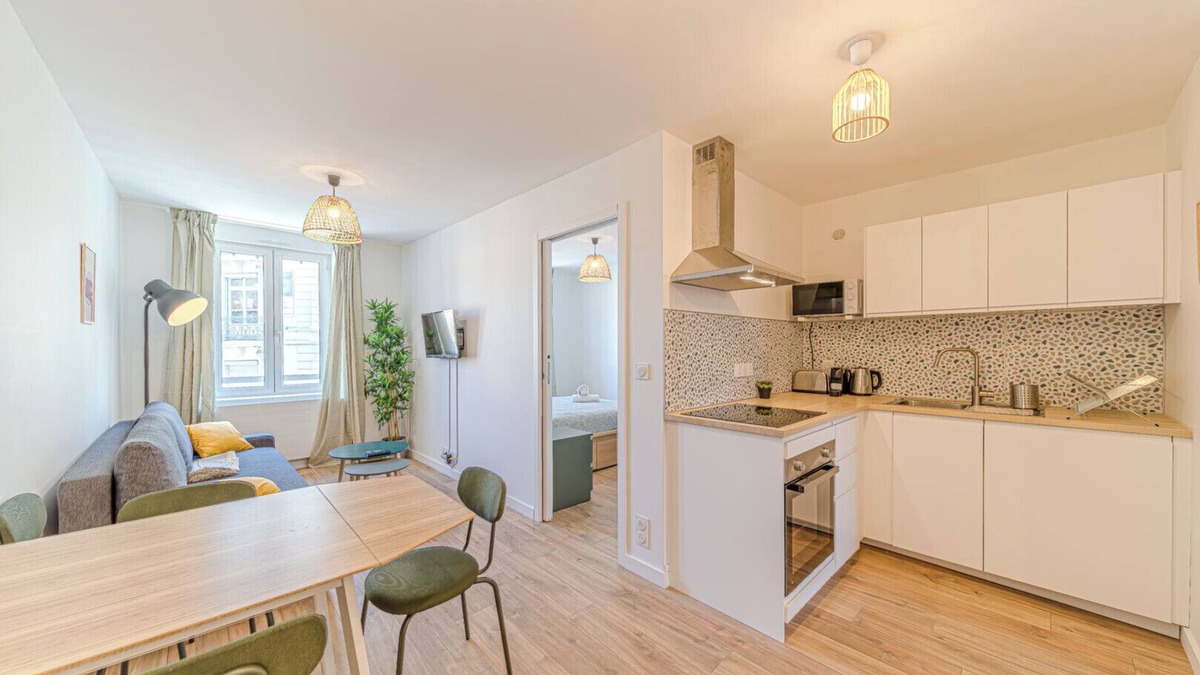 Saulaie - Claveliere Apartment | Le Chabrière, charming 4-person apartment in Oullins