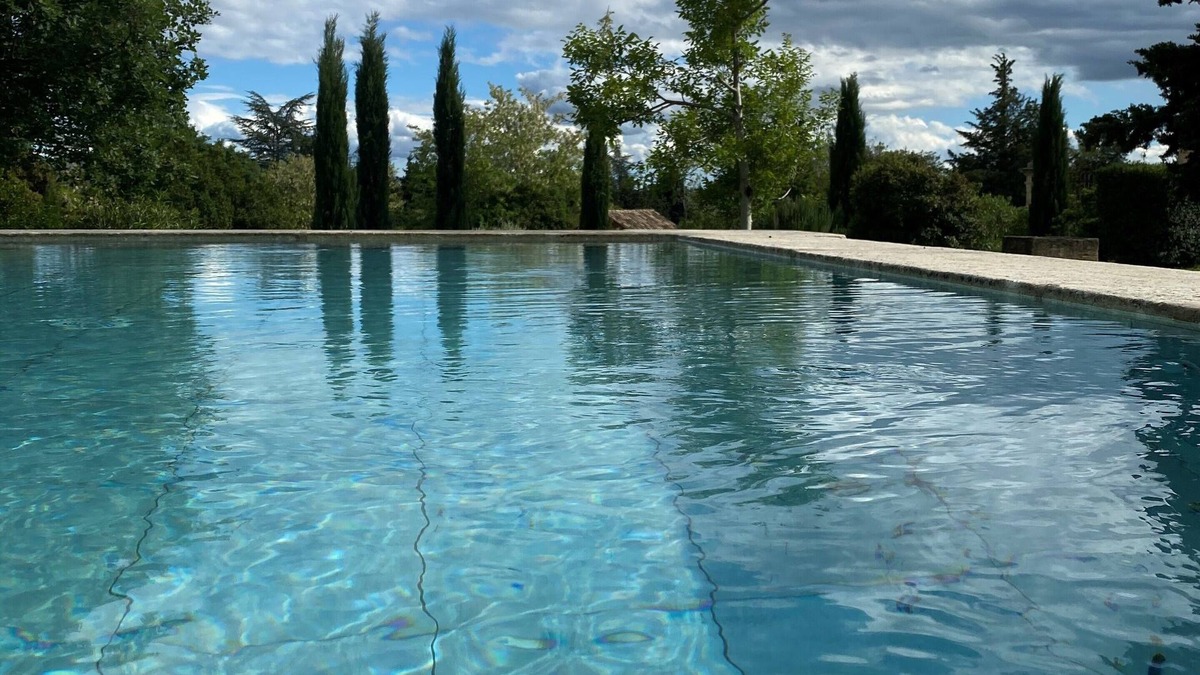 Carpentras House | Le Chateau des Cinq Cantons