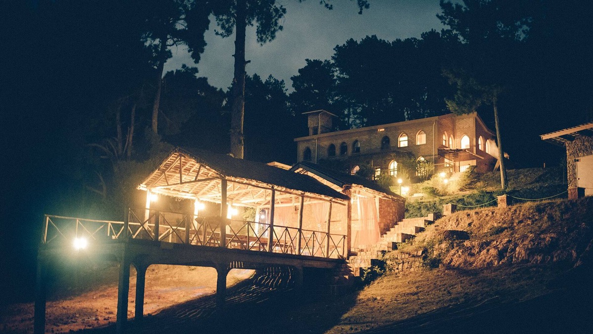 Mantasoa House | Le Chateau du Lac