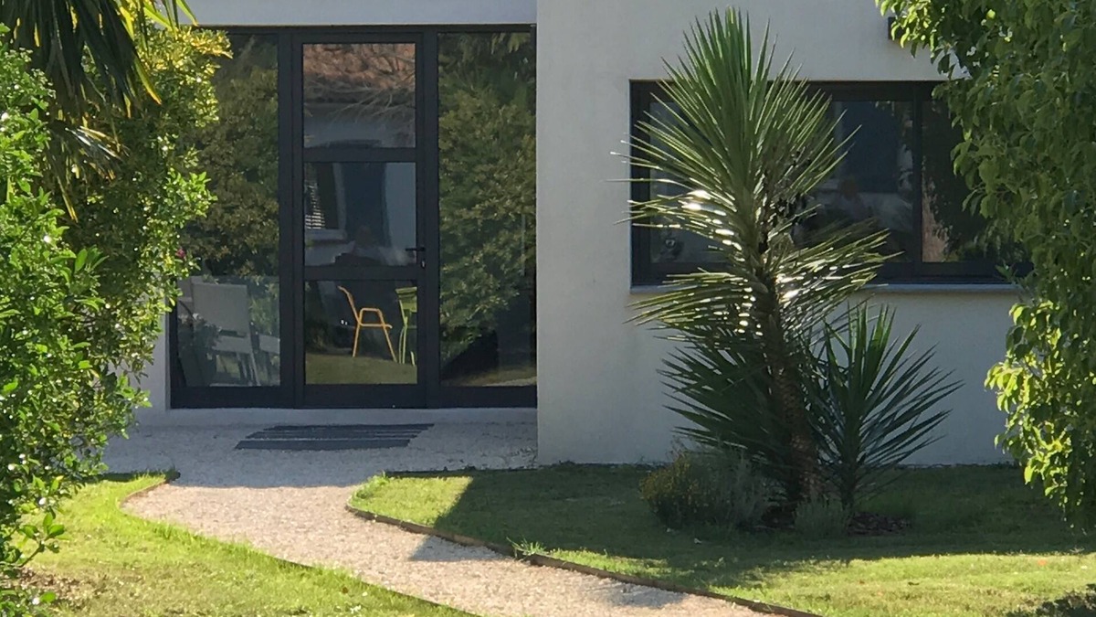 Marguerittes Bed & Breakfast | Le Cherche Midi 15km from the Pont du Gard and 7km from Les Arenes de Nimes