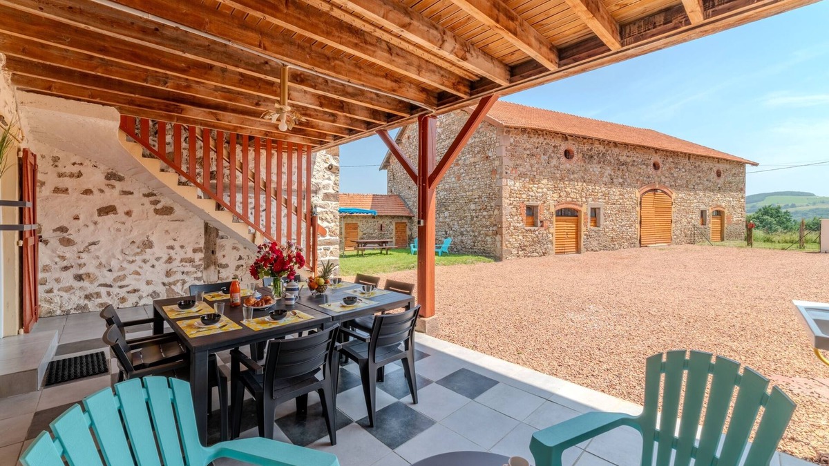 Regny Apartment | Le Clos de Verpierre - Appart avec Jardin