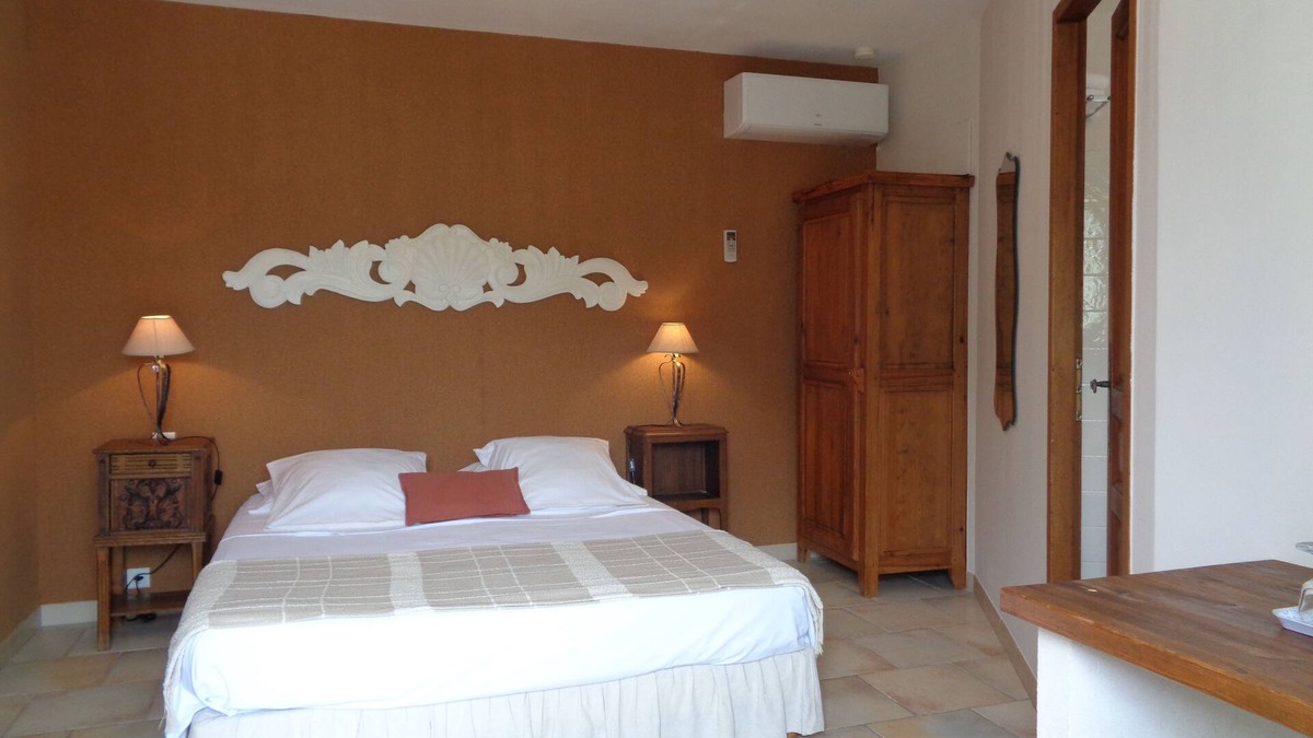 Lacoste Bed & Breakfast | Le Clos des Lavandes-Air conditionned Double CIGALE-Terrasse-Lacoste Luberon