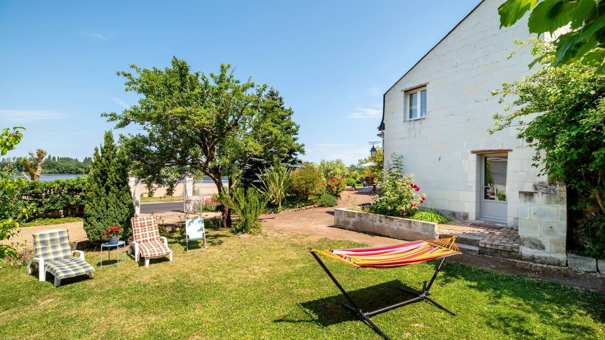 Chenehutte-Treves-Cunault House | Le Clos Eugenie - Charmante maison avec jardin et vue sur la Loire