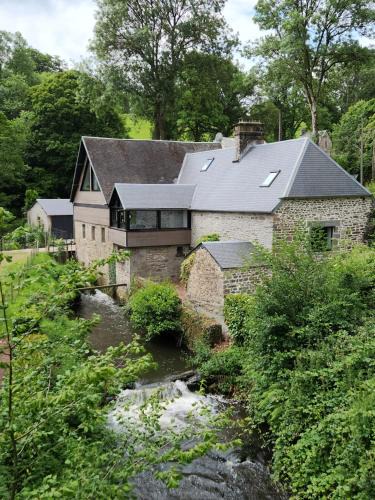 Pont-Bellanger House | le cocon d'amour " le moulin Michel avec jaccuzi pour 12 personnes"
