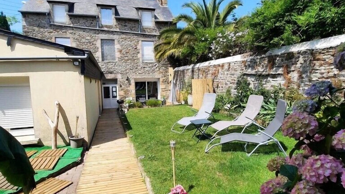 Matignon House | LE COCON de MATIGNON 4-star gîte 5 kms from the sea with spa 5-10 people