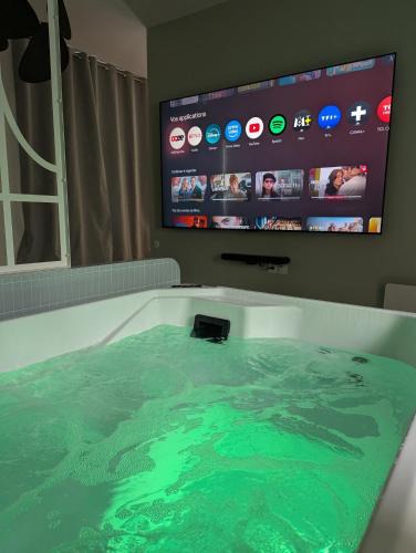Mesnard-la-Barotiere Hotel | Le Cocon Spa proche Puy DuFou
